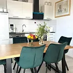 Vila Pinia - Crowonder Luxury Rent Vir