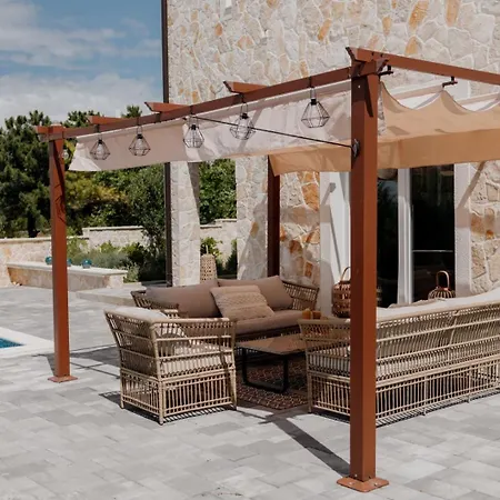 Pinia - Crowonder Luxury Rent Vir