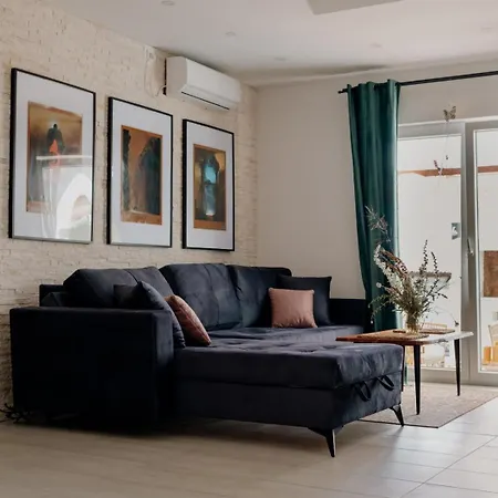 Villa Pinia - Crowonder Luxury Rent *