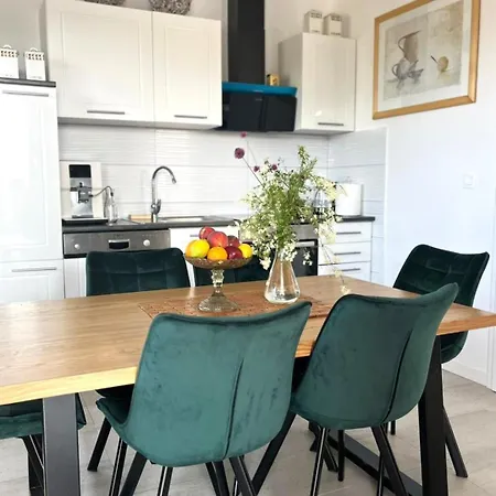 Villa Pinia - Crowonder Luxury Rent Vir