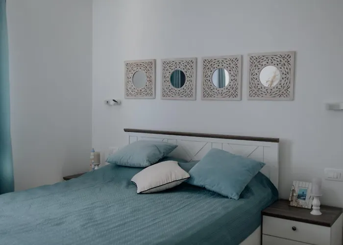 Pinia - Crowonder Luxury Rent Вир